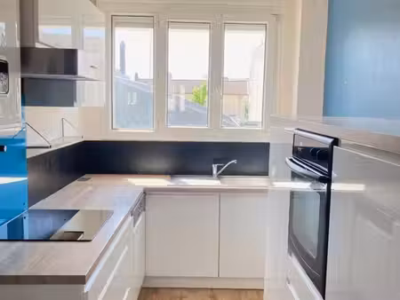 joli t3 de 60m2 traversant et avec cuisine équipée