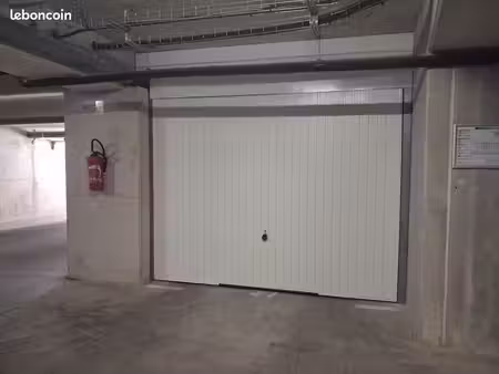 location garage fermée