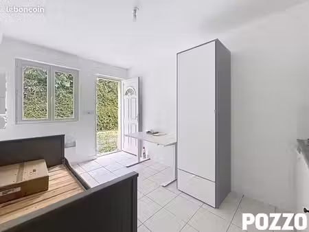 studio 1 pièce 13 m²