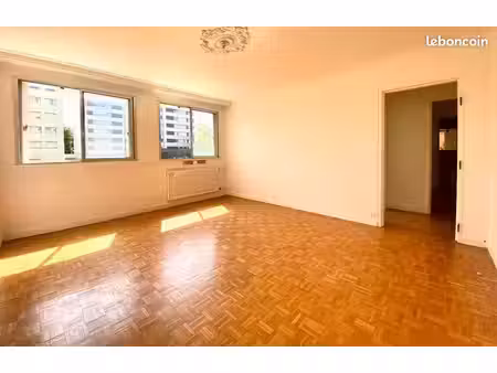 beau f2 51m² avec parking et cave