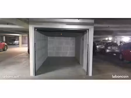 box / garage sécurisé à louer plessis trévise