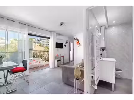 vente appartement 1 pièce 25 m² à cannes (06400)  240 000 €