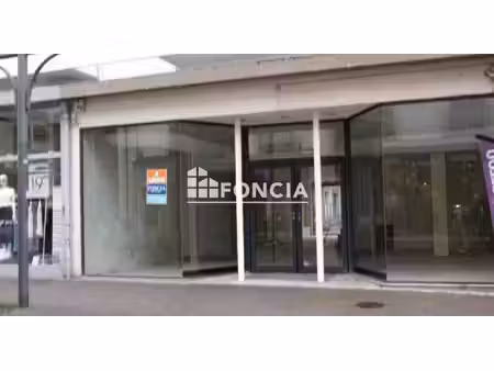 local commercial à louer