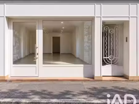 vente commerce 17 m² fontainebleau (77300)
