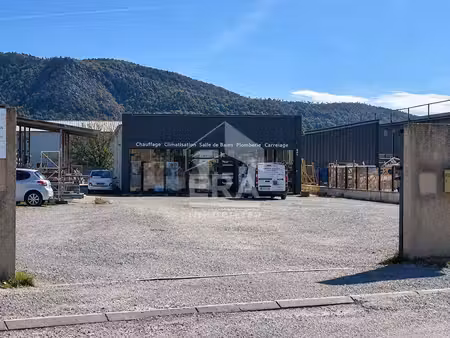 local commercial à vendre