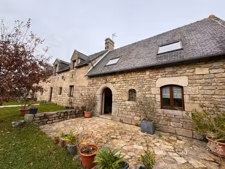 combrit - rare propriété en pierre proche de la mer