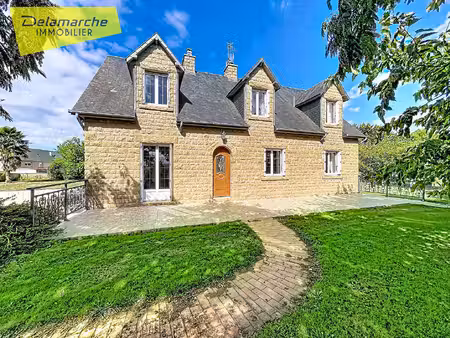 à vendre : maison à grandparigny  5 chambres  vie de plain-pied  sous-sol complet  dépenda