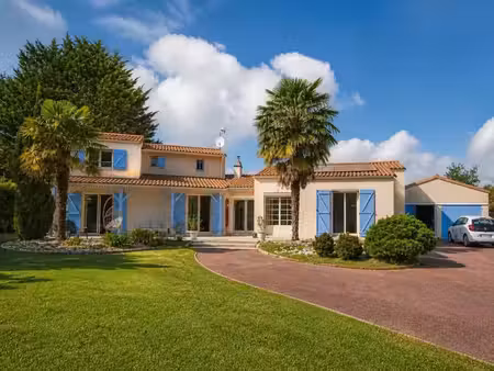 vente maison 7 pièces 170 m² aubigny-les clouzeaux (85430)