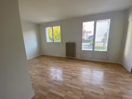 location appartement 3 pièces 71 m² à beaugency (45190)