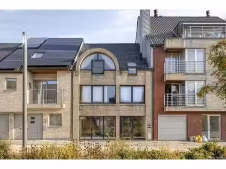 opbrengsteigendom met 2 appartementen in centrum oostkamp