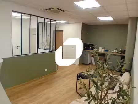 vente bureaux bussy saint georges 77600 64m²