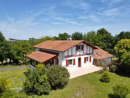 vente maison 6 pièces  191.00m²  bayonne