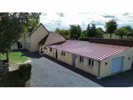 maison de 173 m² à sarceaux
