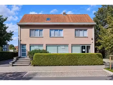 immeuble mixte avec appartement et vaste atelier