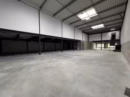 vente entrepôt 1820m²