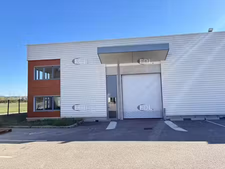 location entrepôt saint priest 69800 682m²