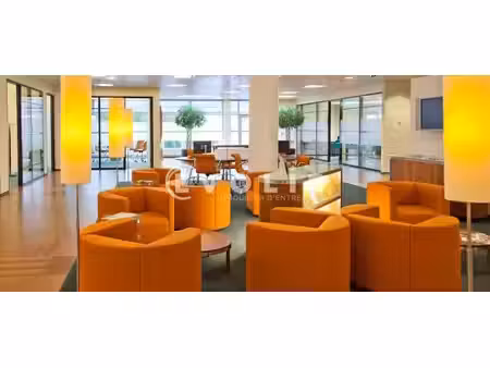 location commerce courbevoie 92400 865m²