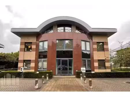 253 m² de bureaux à proximité du ring r0/e40