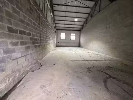 ? à louer – box entrepôt / garage – jambes (namur)