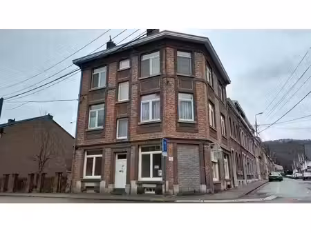 maison de rapport de 180 m²  3 façades à pepinster