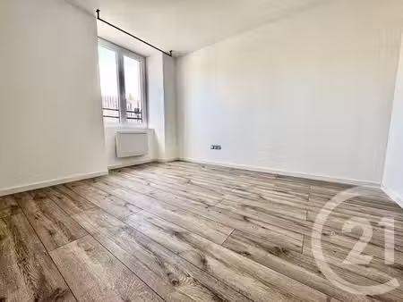 appartement t2 à louer - 2 pièces - 35 m2 - ste suzanne - 25 - franche-comte