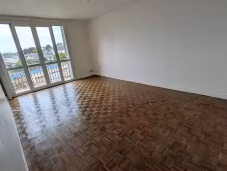 a louer appartement libre de suite au calme proximité transport école commerces