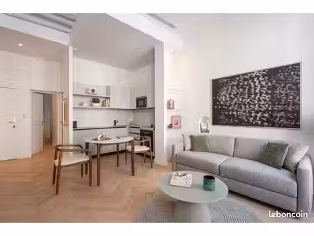 appartement 2 pièces meublé – entièrement rénové – paris 1er – bail mobilité/bail code civ