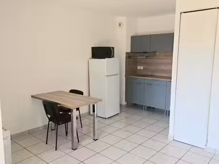 t1 bis meublé en résidence- jardin&parking