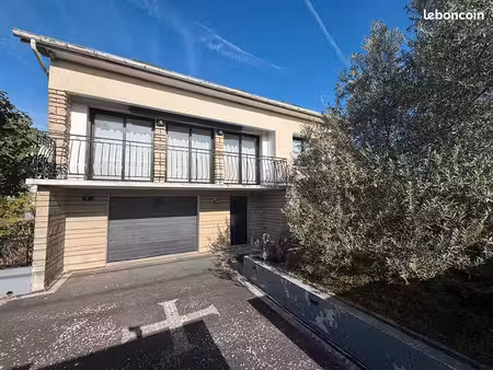 maison 6 pièces 130 m²