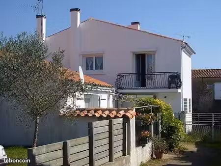 beau studio à jard sur mer