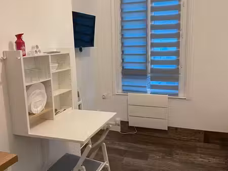 studio rénové  meublé proche centre