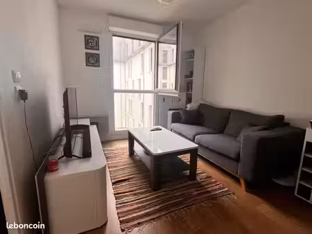 location 2 pieces meuble avec stationnement privatif