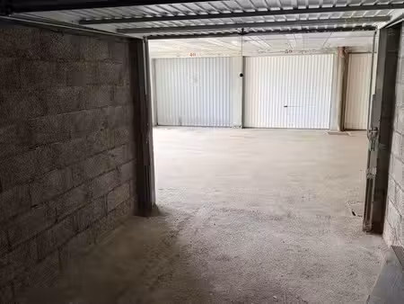 garage en plein centre-ville