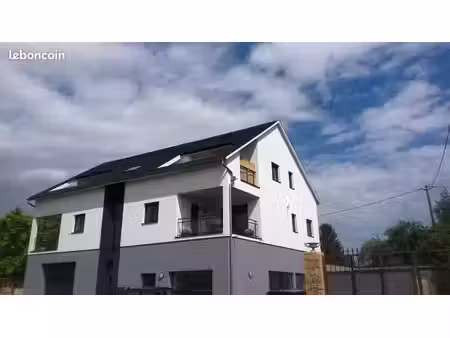 très beau f3 avec terrasse et garage