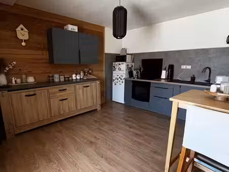 appartement frasne (chauffage inclu)