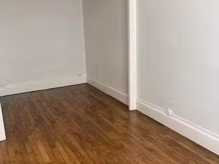 studio 1 pièce 37 m²