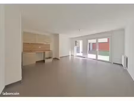 appartement t3 avec terasse de 40m2