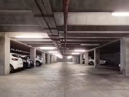 place de parking intérieure sécurisée saint-étienne - centre-deux - 42/ mois