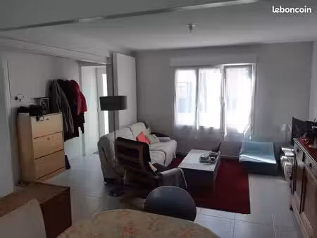 maison murs erigné 95m2 loyer : 885 00 euro hors charges 
