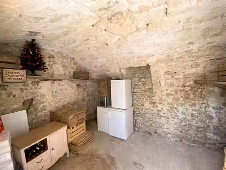 castelnau-le-lez – place de la liberté – cave de 22 m²