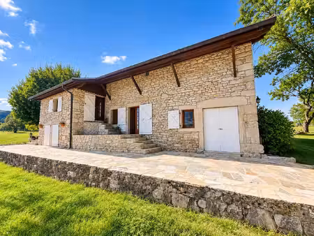aison en pierre 300 m² de potentiel aménageable