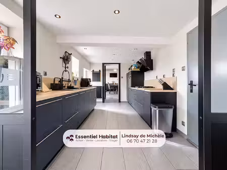 maison de village avec garage et jardin à joudreville