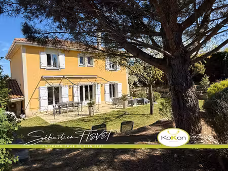 maison de luxe à vendre à vernaison