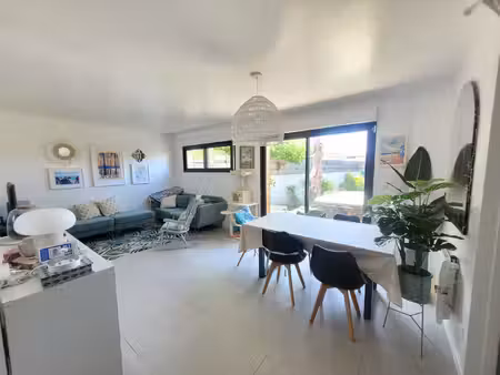 gradignan maison t6 avec jardin et piscine