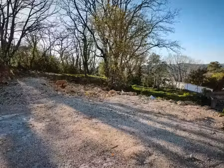 vente terrain 1766 m² à brignoles (83170)  180 000 €