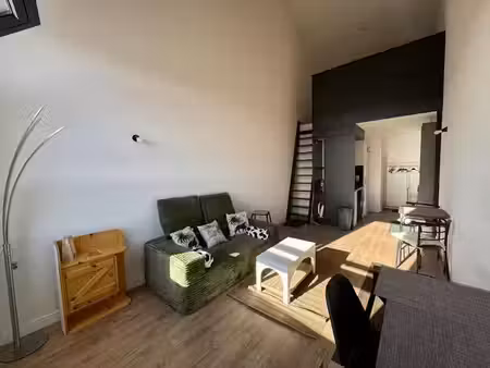 location meublée duplex 2 pièces 30.79 m² à pierre-benite (69310)  775 €