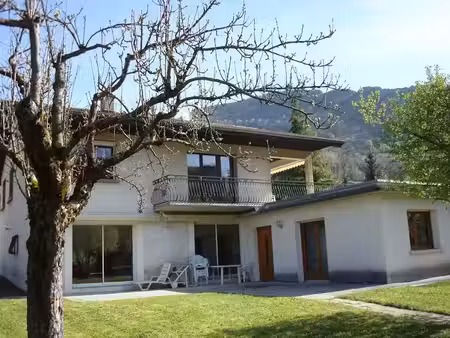 location meublée appartement 4 pièces 100 m² à pont-en-royans (38680)  750 €