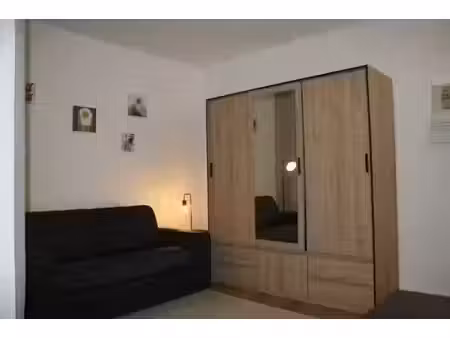 location meublée appartement 1 pièce 23 m² à lille (59000)  720 €