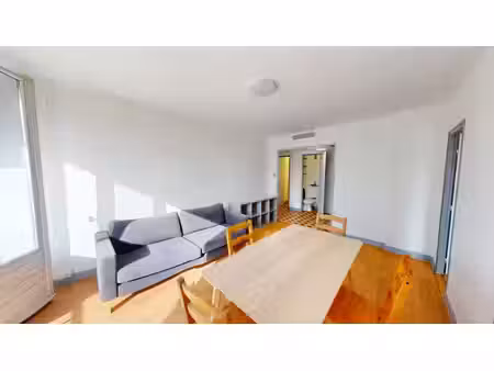 chambre à louer dans une colocation dans unt4