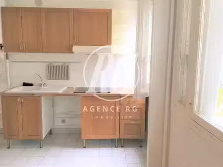 location appartement 2 pièces 35 m² à garches (92380)  870 €